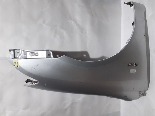 Переднє праве крило 5381102090 TOYOTA