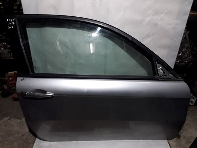 Двері передні, праві Alfa Romeo 147 937