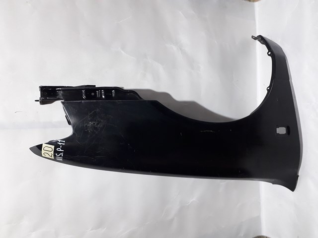 Переднє праве крило 631002J030 NISSAN