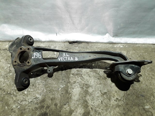 Цапфа поворотного кулака 90538377 OPEL