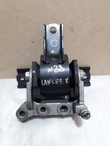 Права подушка двигуна MN101441 MITSUBISHI