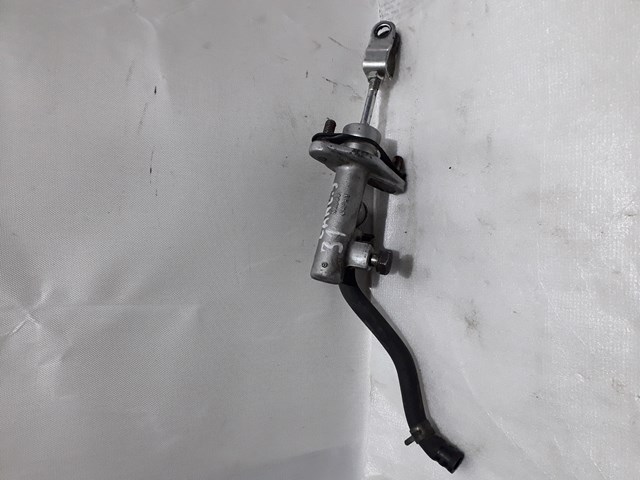 Циліндр зчеплення, головний MN101605 MITSUBISHI
