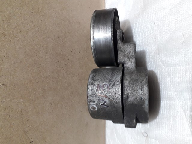 Натягувач приводного ременя MN149179 MITSUBISHI