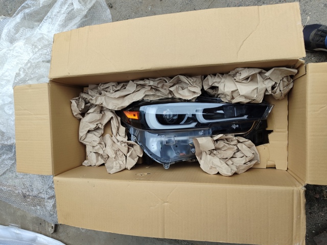 Фара комбінована, передня KPF351030 MAZDA