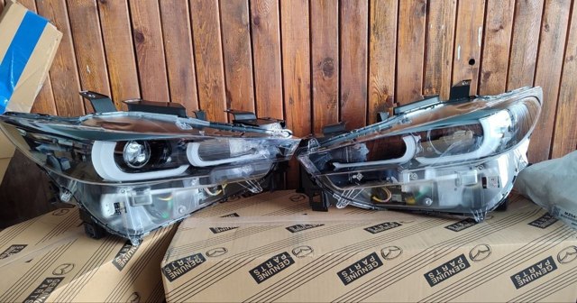 Основна фара - вставка KSD551031D MAZDA