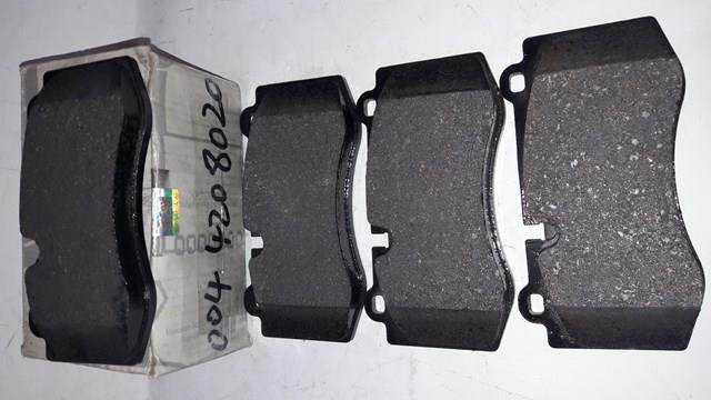 Комплект гальмівних колодок з 4 шт, дисків 0044208020