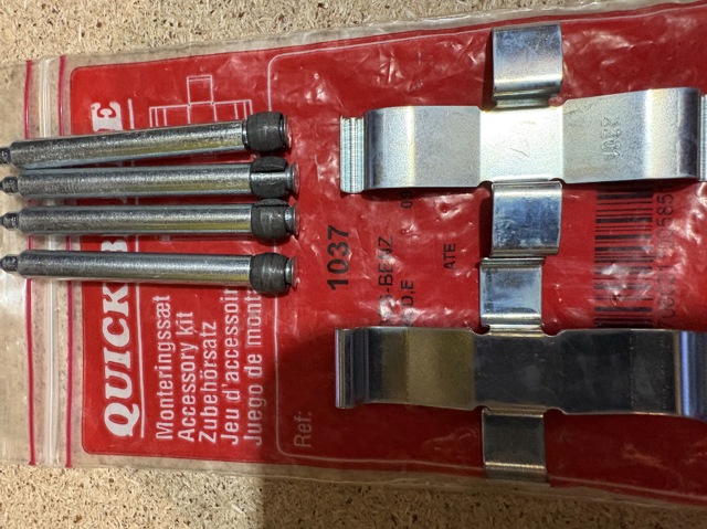 Ремкомплект гальмівних колодок 1091037 QUICK BRAKE