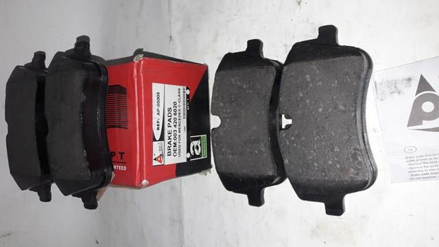 Передні гальмівні колодки A0034206020 BECTEP