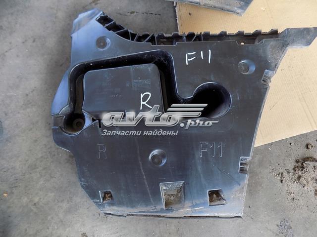Кронштейн бампера заднього, правий 51127207112 BMW