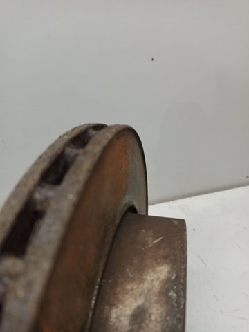 Диск переднього гальма A0004211912 MERCEDES