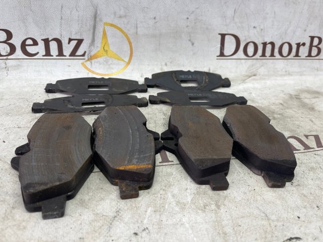 Колодки гальмівні передні, дискові A0044208720 MERCEDES