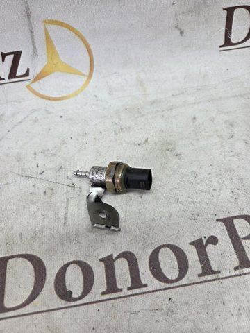Датчик тиску палива A0045421618 MERCEDES