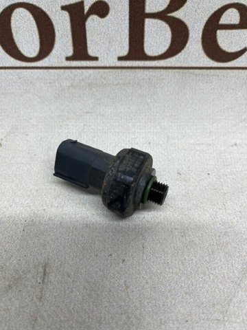 Клапан тиску кондиціонера A0045429018 MERCEDES