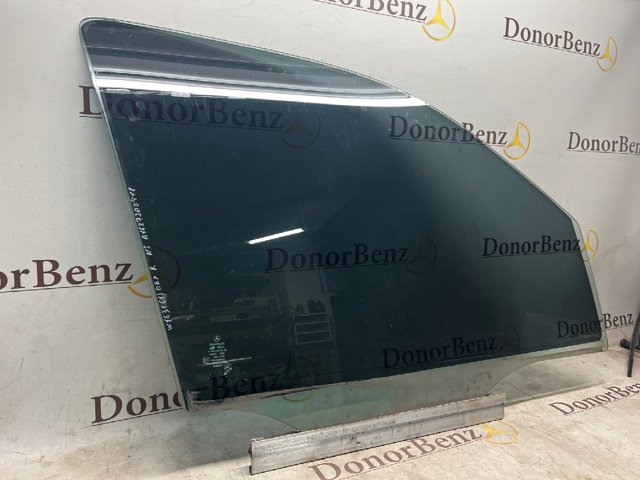 Скло пасажирських дверей A1637200418 MERCEDES