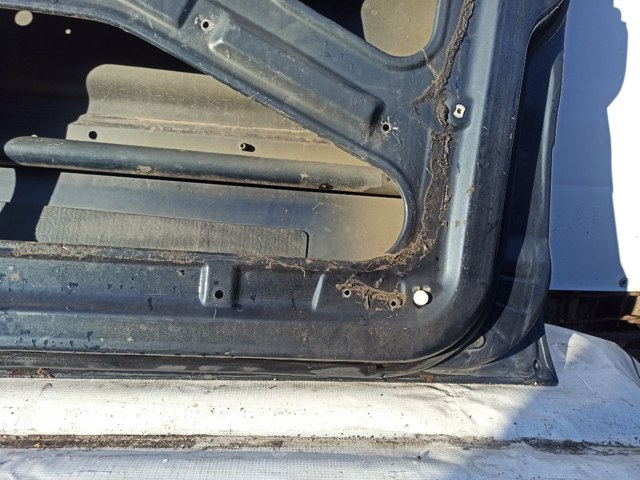 Пасажирські передні двері A1637201605 MERCEDES
