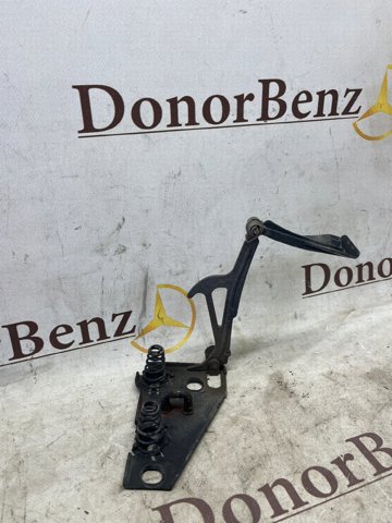 Запор капота (замок і привід замка капота) A1638800660 MERCEDES