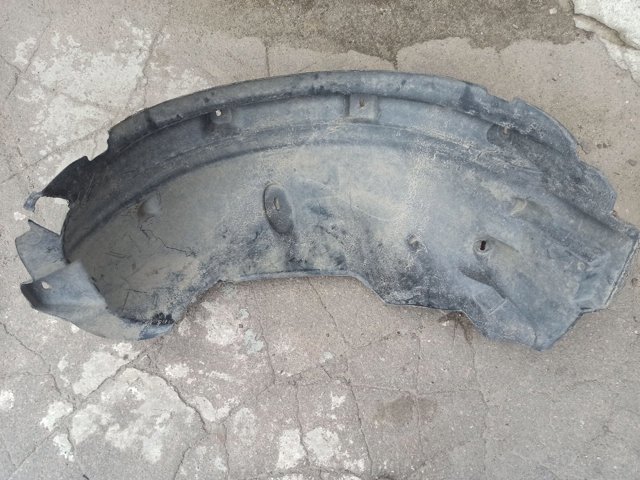 Підкрилок передній лівий A1638840722 MERCEDES