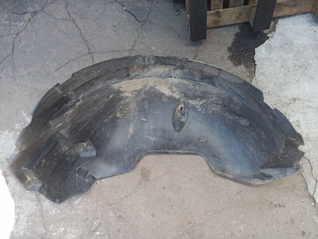 Підкрилок передній правий A1638840822 MERCEDES
