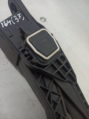 Педаль газу (акселератора) A1643000004 MERCEDES