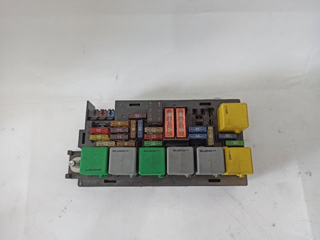 Реле запобіжників A1645400072 MERCEDES