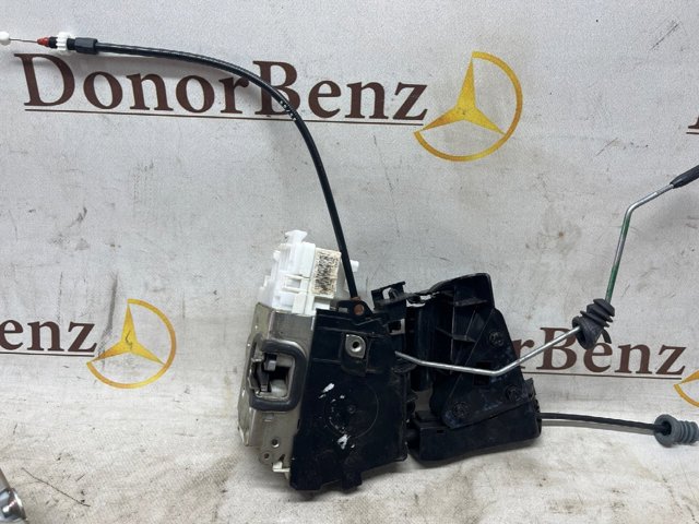 Замок водійських дверей A1647200935 MERCEDES