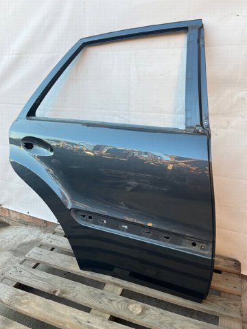 Двері задні, праві A1647300805 MERCEDES