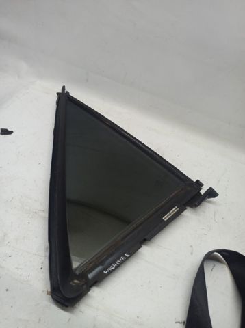 Куточок задніх правих дверей A1647302655 MERCEDES