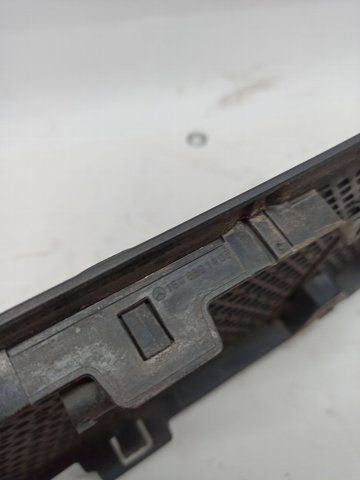 Решітка під лобове скло A1648801405 MERCEDES