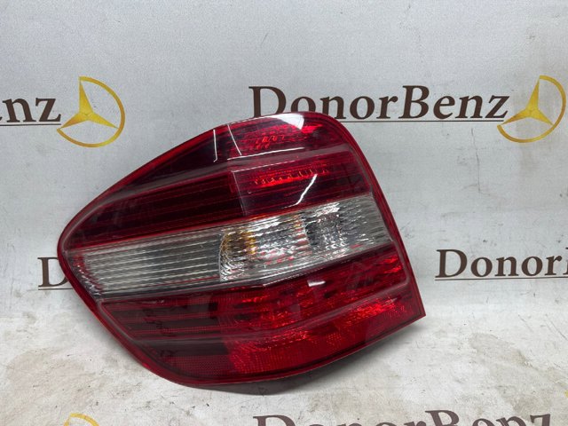 Ліхтар задній лівий A1649060900 MERCEDES