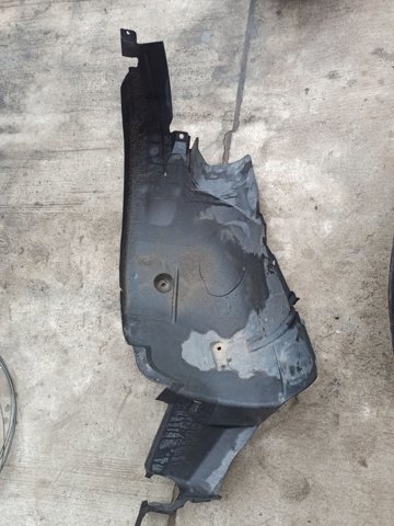 Підкрилок переднього крила, правий задній A1696982830 MERCEDES