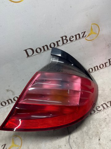 Задні ліхтарі A2038200664 MERCEDES
