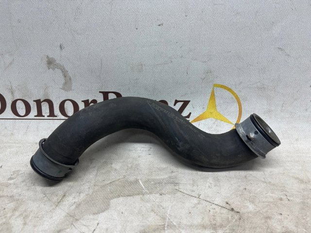 Шланг/патрубок радіатора охолодження, нижній A2045011682 MERCEDES
