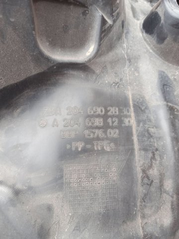 Підкрилок переднього крила, правий задній A2046902830 MERCEDES