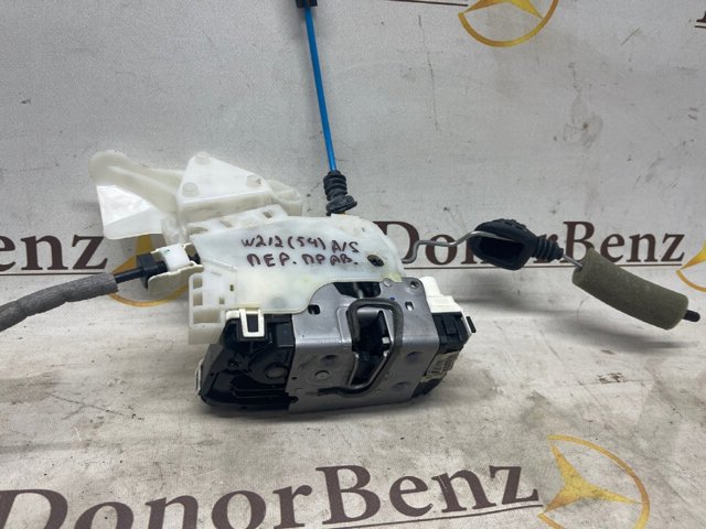 Замок двері правої передньої A2047202435 MERCEDES