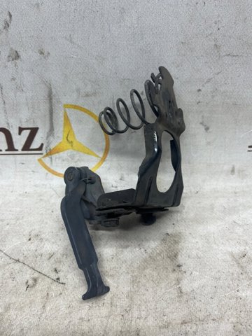 Язичок відкривання капота A2108870727 MERCEDES