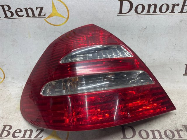 Задня ліва фара A2118200364 MERCEDES