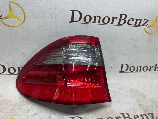 Стоп задній A2118202764 MERCEDES