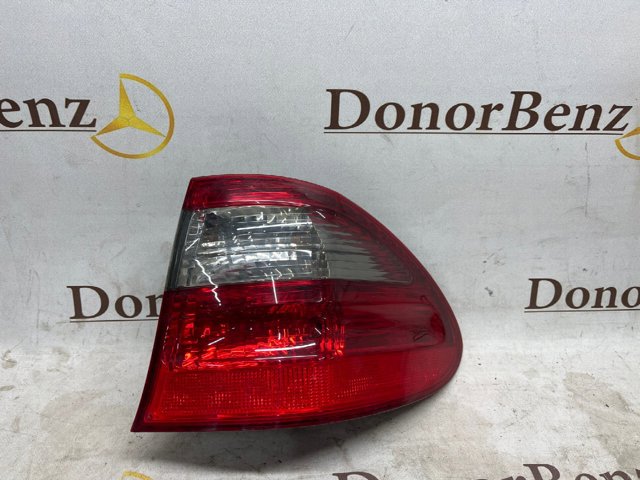 Ліхтар задній правий, зовнішній A2118202864 MERCEDES