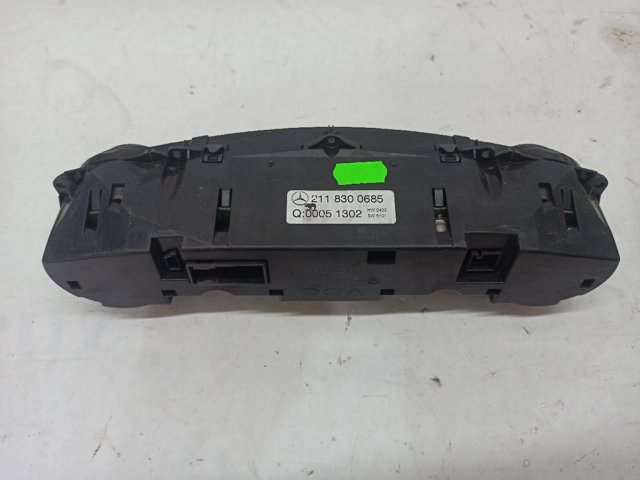 Блок управління кондиціонером A2118300685 MERCEDES