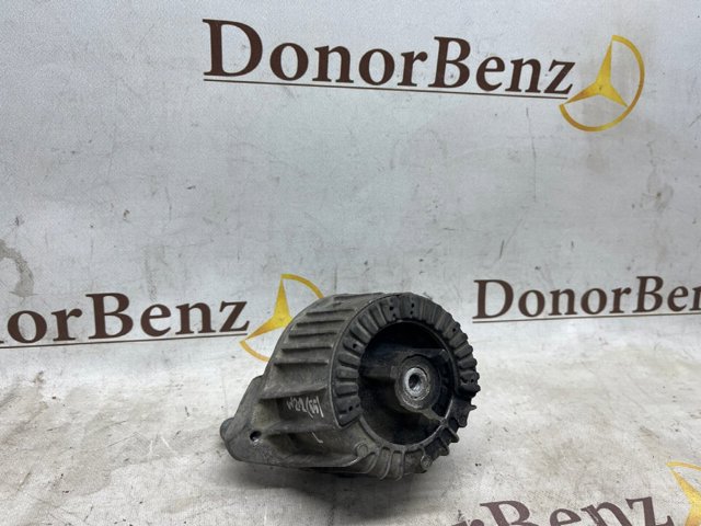 Ліва подушка двигуна A2122406317 MERCEDES