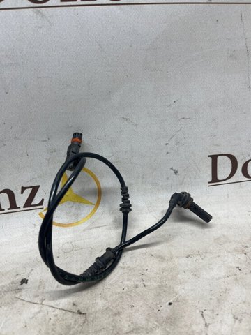 Датчик АБС (ABC) передній, правий A2125400217 MERCEDES