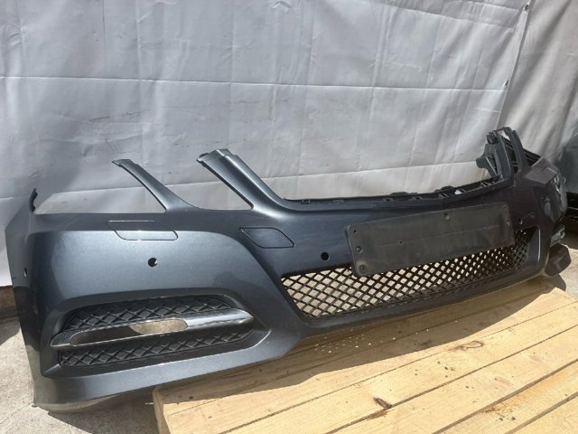 Буфер (бампер) передній A2128801940 MERCEDES