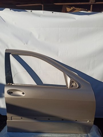 Дверка передня права A2207200205 MERCEDES