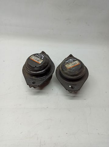 Подушка (опора) двигуна, ліва/права A2512403117 MERCEDES