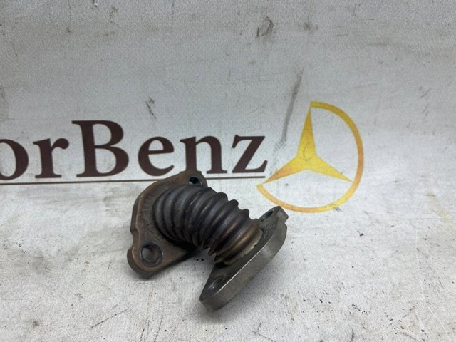 Патрубок системи рециркуляції ВГ A6421400308 MERCEDES