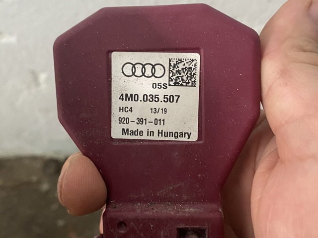 Антена автомобильна 4M0035507 VAG