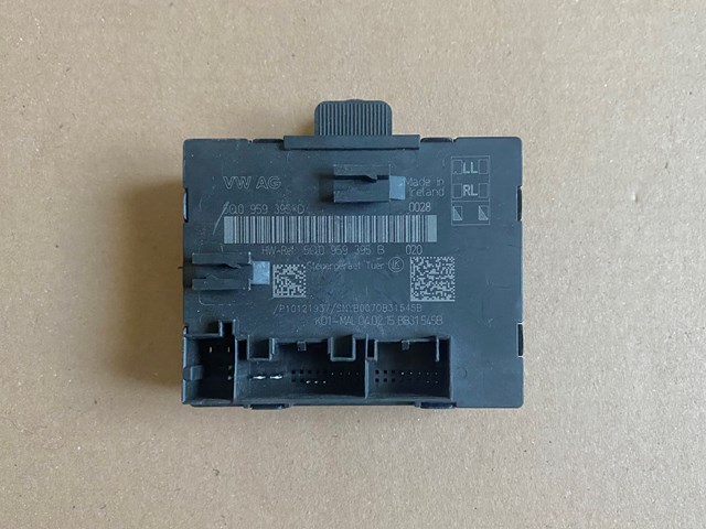 Блок комфорту задніх дверей 5Q0959395D VAG