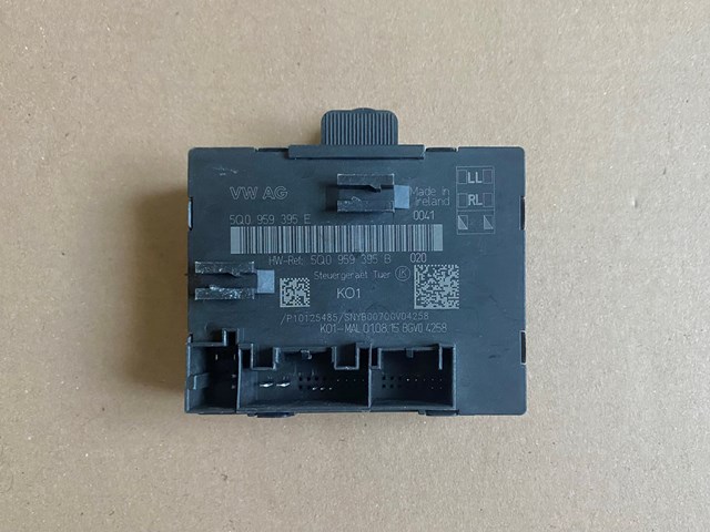 Блок комфорту задніх дверей 5Q0959395E VAG