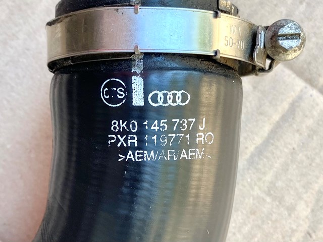 Патрубок повітряний, дросельної заслінки 8K0145737J VAG