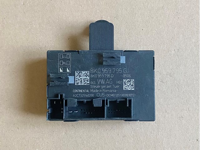 Блок комфорту задніх дверей 8K0959795G VAG